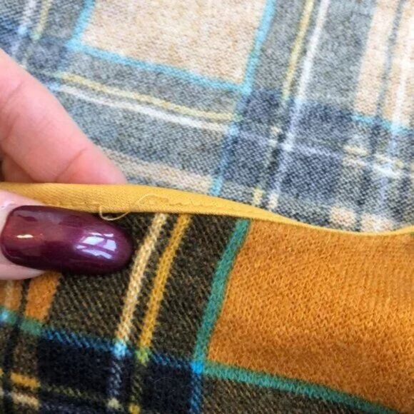 Plaid Long Sleeve Scoop Neck Crop Top, Medium - Picture 8 of 8